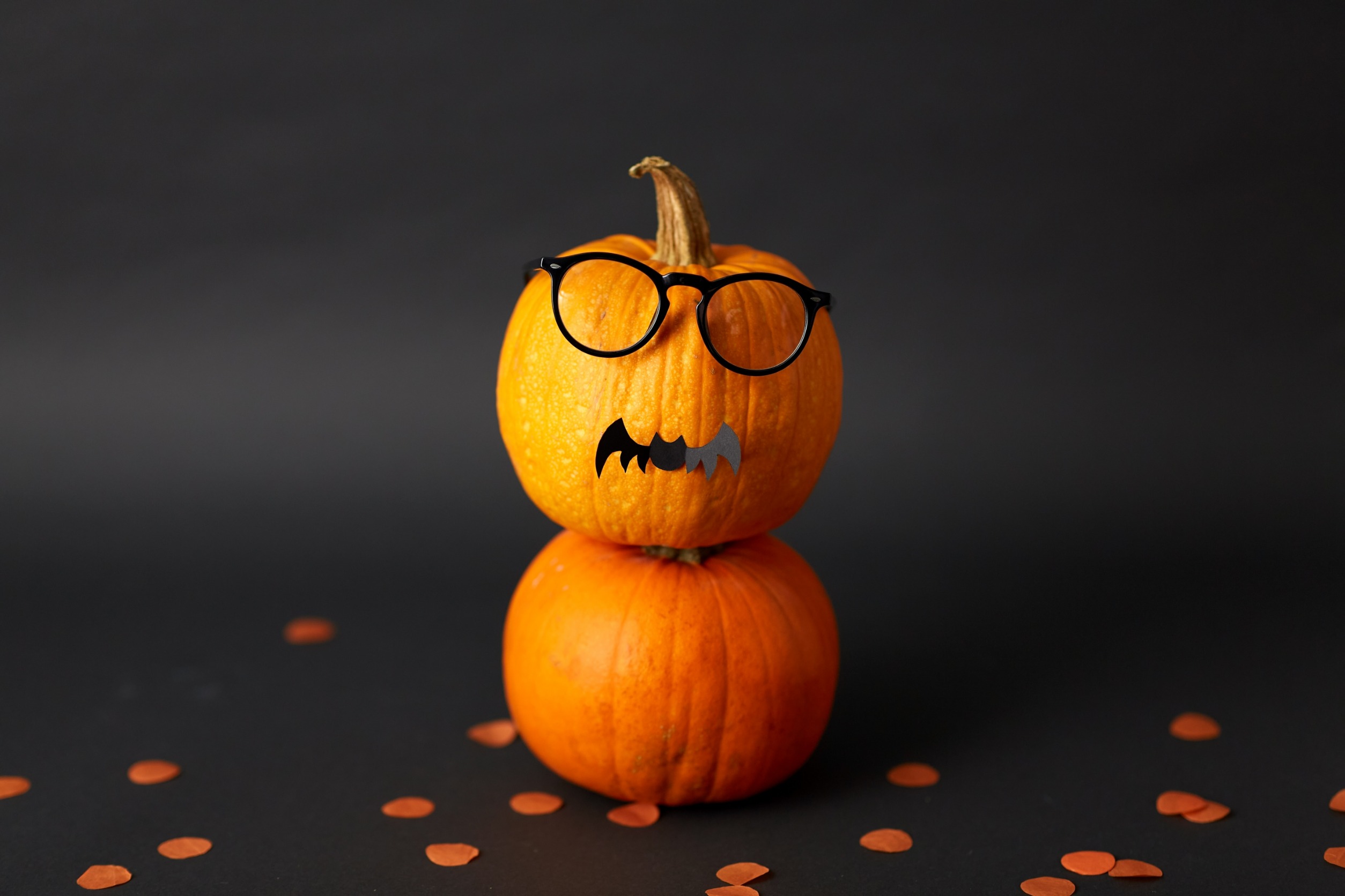 10月　october　ハロウィーン　ハロウィン  メガネをかけたかぼちゃ